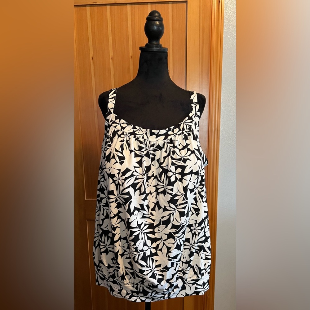 Lands End Swimsuit Flower Top